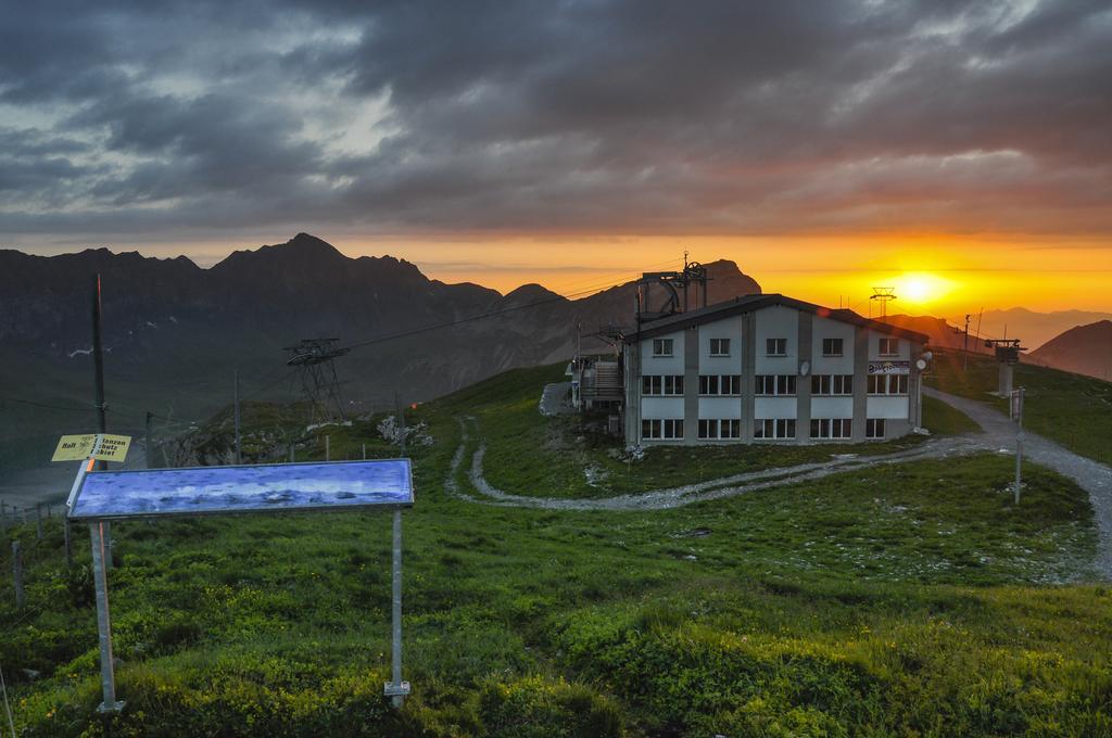 Berghotel Bonistock Melchsee Frutt Екстер'єр фото